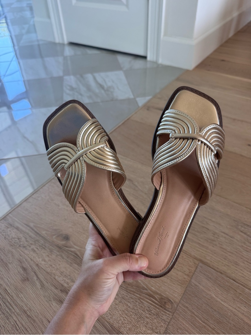 Mia sandal